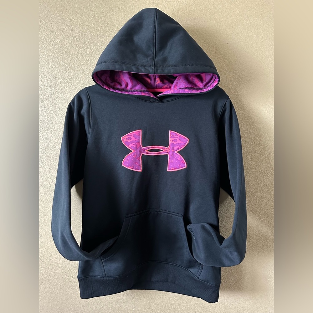 Under Armour pink camo logo